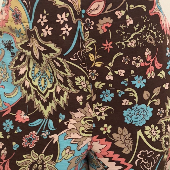 Pastel Flowered Capris - Picture 2 of 6